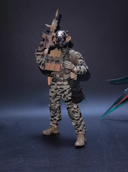 Box contents and packaging interior showing figure and accessories secured